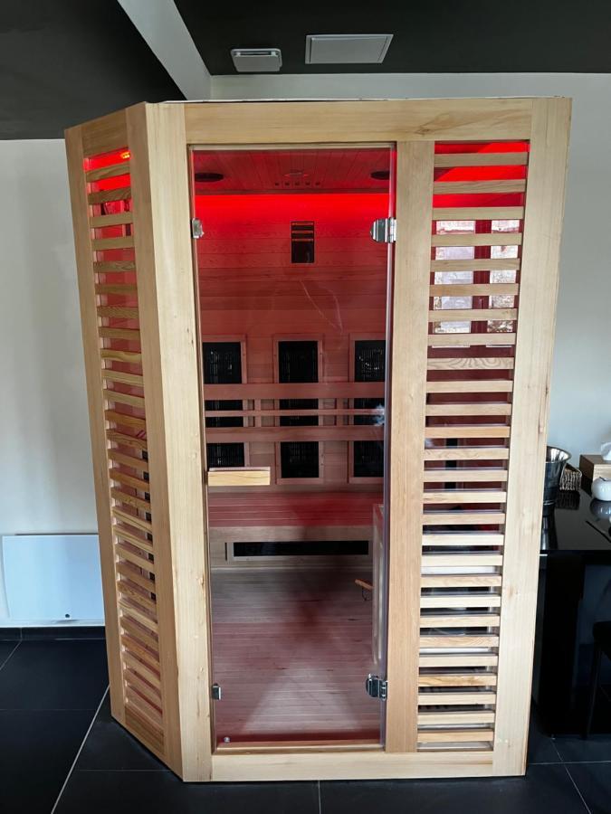 Magnifique Duplex Avec Jaccuzi, Sauna Et Cinema Room Privatif Fontenoy  Exteriör bild