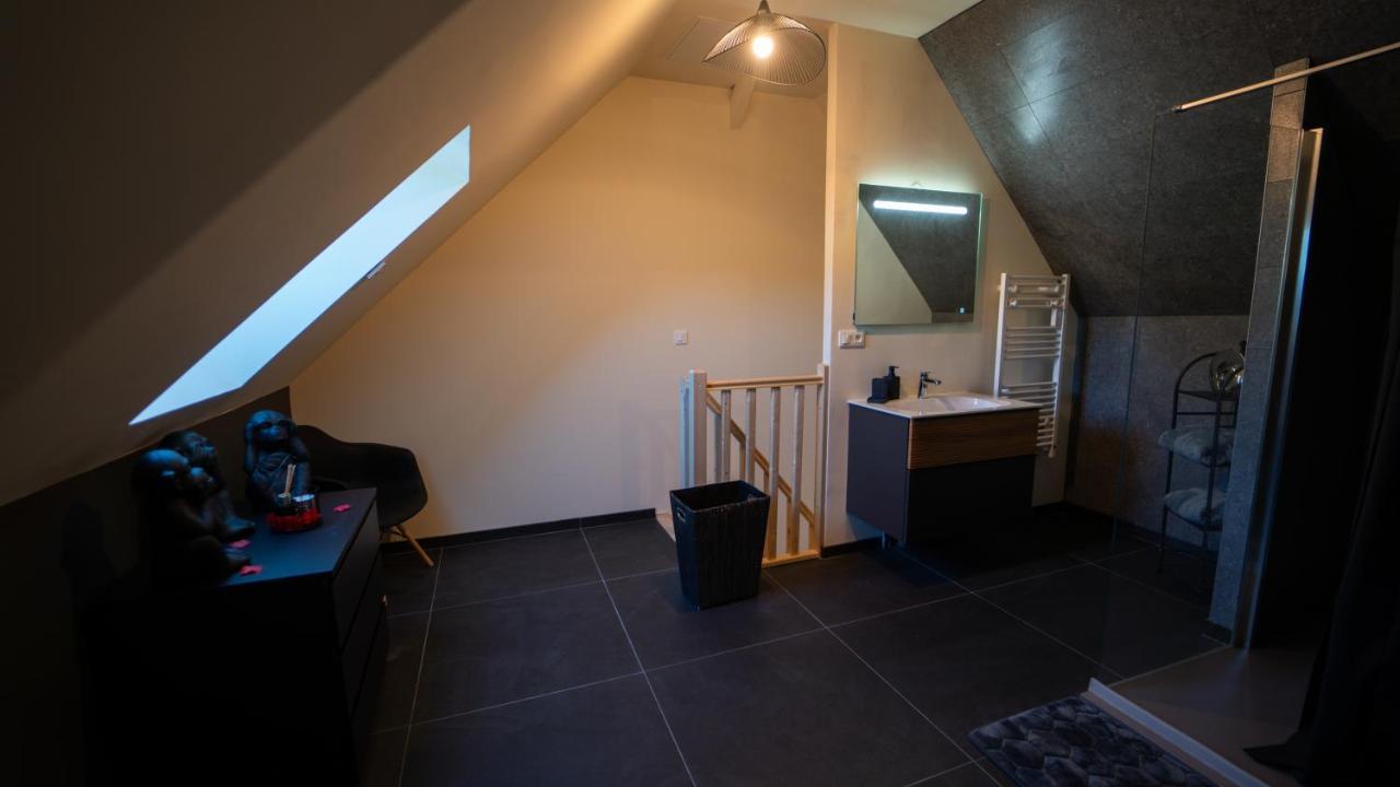 Magnifique Duplex Avec Jaccuzi, Sauna Et Cinema Room Privatif Fontenoy  Exteriör bild